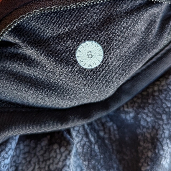 Lululemon Speed Short (4-way Stretch 2.5") Kindred Spirit Black Multi / Black - Picture 9 of 10